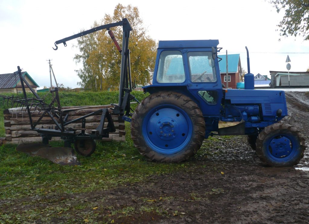 Права на трактор в Новоалтайске